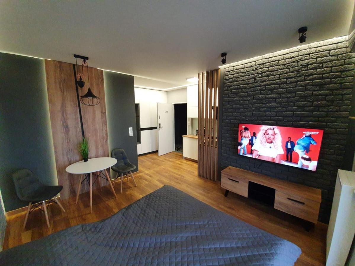 Nowe Apartamenty Ilawa Odnowiciela Z Klimatyzacja מראה חיצוני תמונה