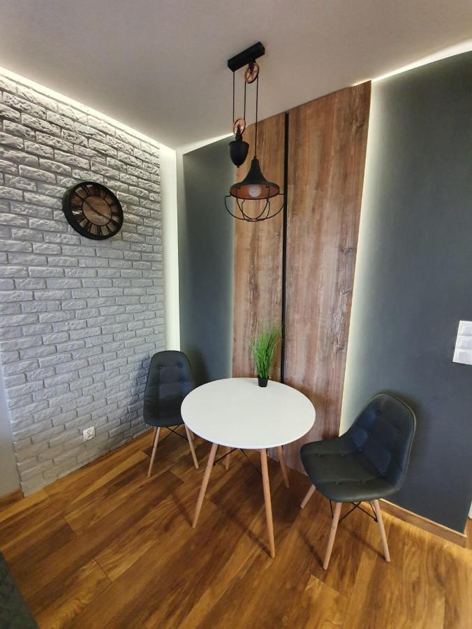Nowe Apartamenty Ilawa Odnowiciela Z Klimatyzacja מראה חיצוני תמונה